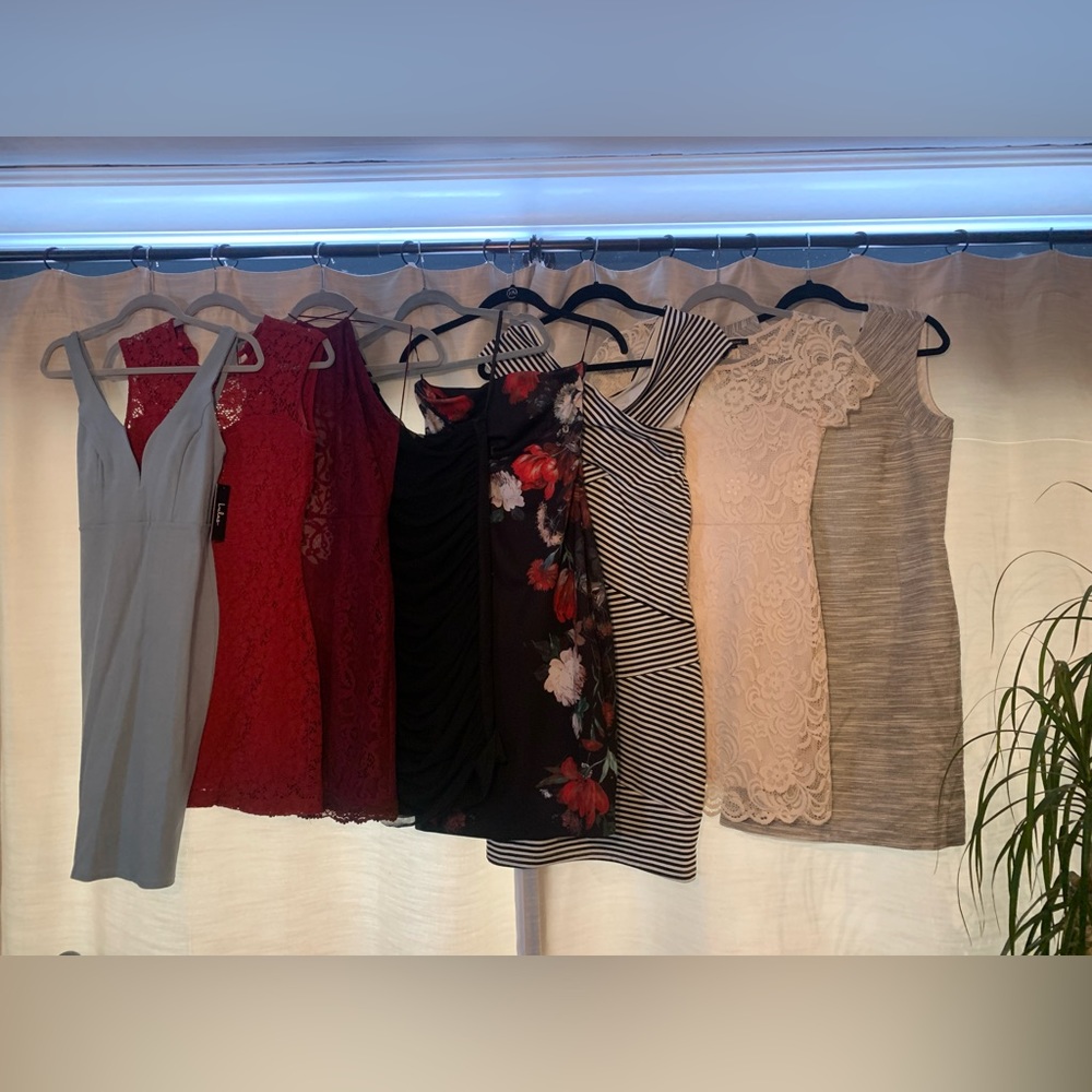 Lot of 30 women’s dresses